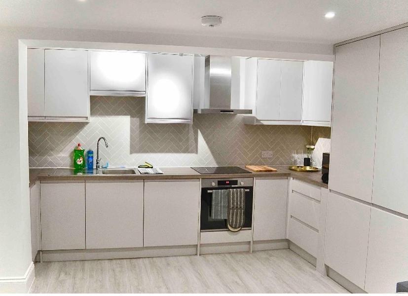 Fidelity Stays Beach Themed Apartment Brighton Eksteriør bilde