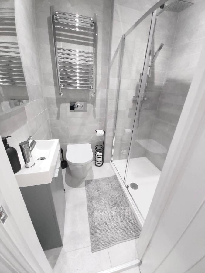 Fidelity Stays Beach Themed Apartment Brighton Eksteriør bilde